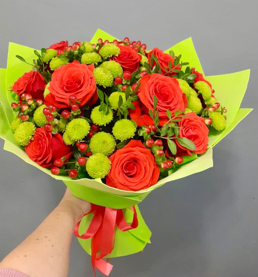 Букет цветов из: Хризантемы и Розы в Верещагино