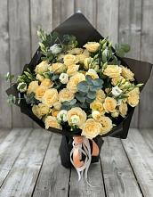 Букет цветов из:  Розы и Лизиантусы в Верещагино