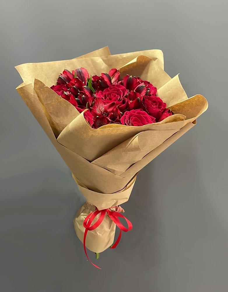 Букет цветов из: Альстромерии и Розы в Верещагино