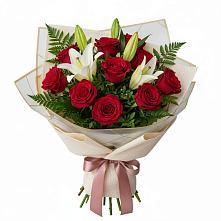 Букет цветов из:  Лилии и Розы в Верещагино