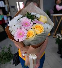Букет цветов из:  Герберы, Розы и Хризантемы в Верещагино
