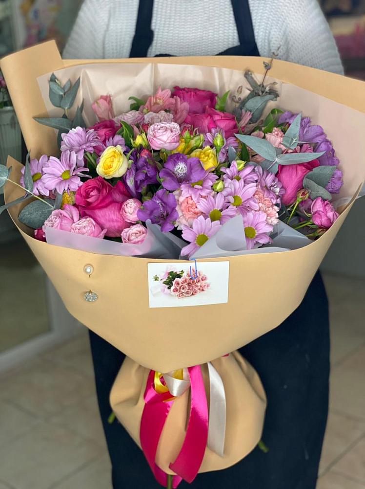 Букет цветов из: Хризантемы, Гвоздики и Альстромерии в Верещагино