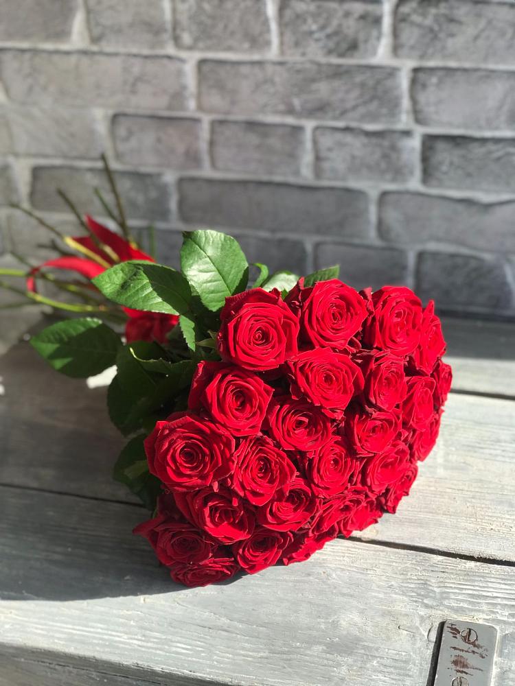 Букет Красные розы Фридом в Верещагино