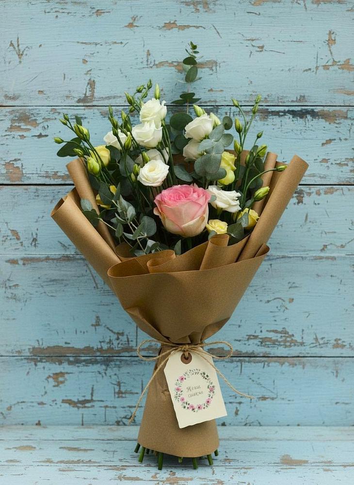 Букет цветов из: Розы и Лизиантусы в Верещагино