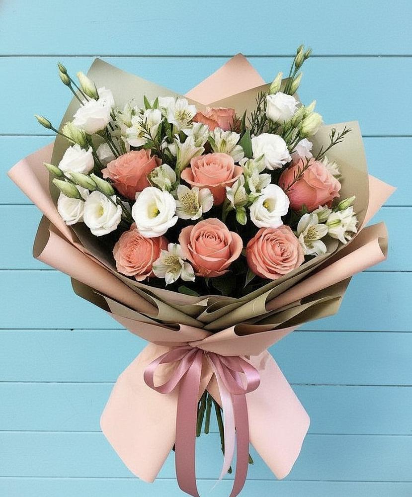 Букет цветов из: Розы, Альстромерии и Лизиантусы в Верещагино