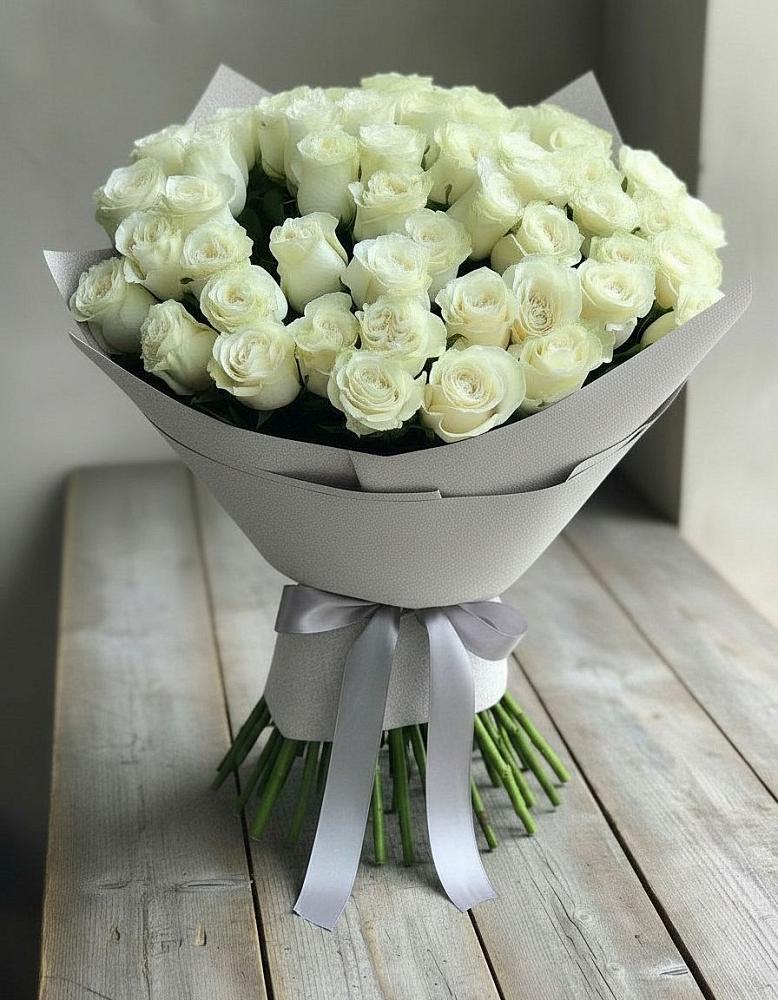Букет 35 Белых роз в Верещагино