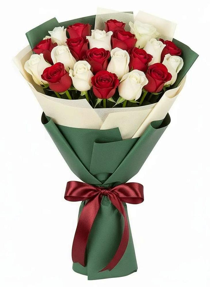 Букет Микс из красных и белых роз в Верещагино