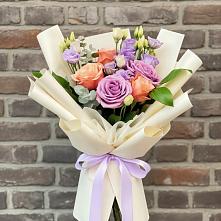 Букет цветов из:  Лизиантусы и Розы в Верещагино