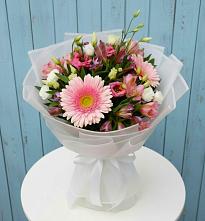 Букет цветов из:  Герберы, Альстромерии и Лизиантусы в Верещагино